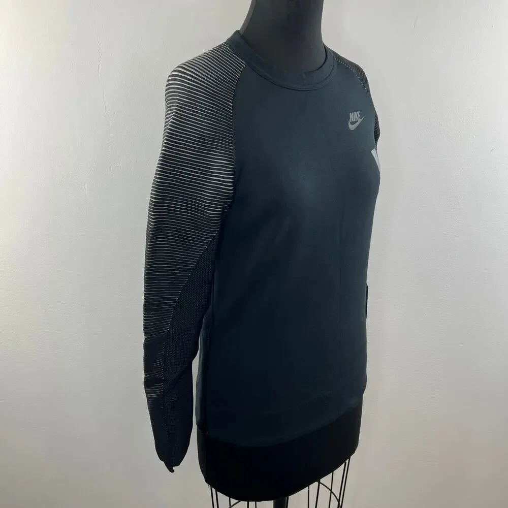 NIKE Size XS NEW